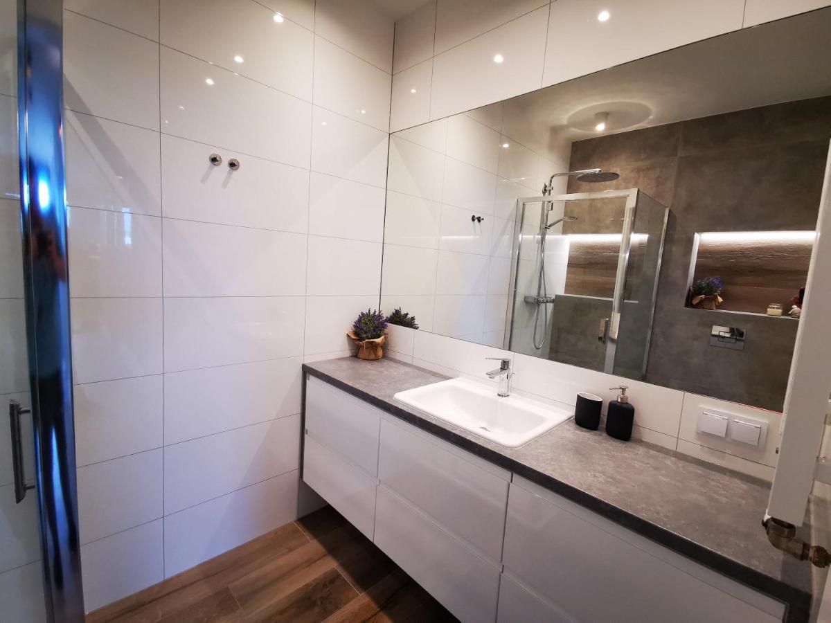 Walowa Tower Apartments Gdańsk Kültér fotó